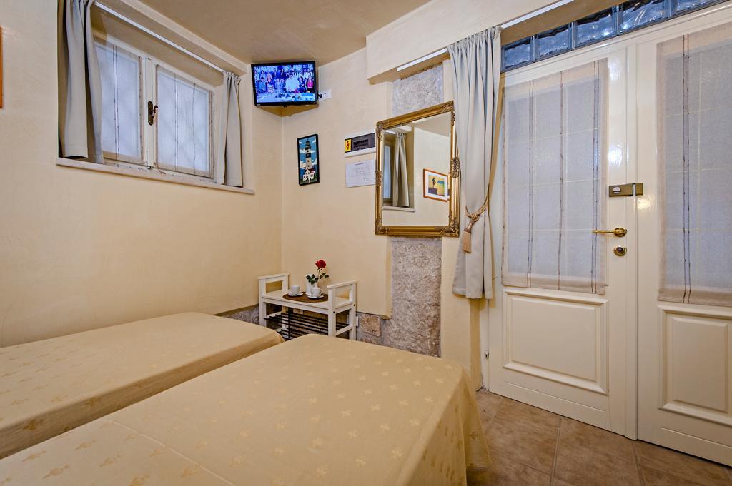 Guest House Sotto I Volti Centro Storico Rovinj Buitenkant foto