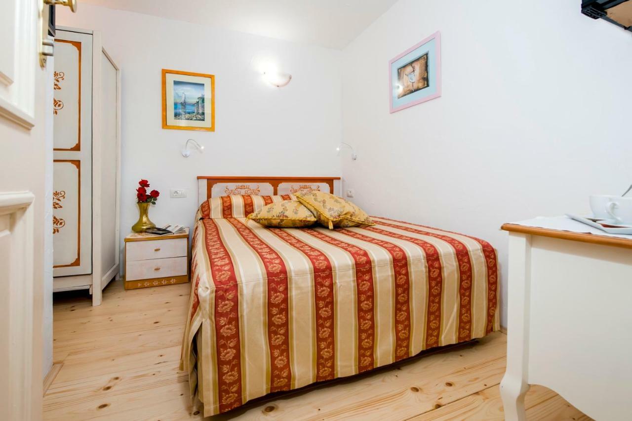 Guest House Sotto I Volti Centro Storico Rovinj Buitenkant foto
